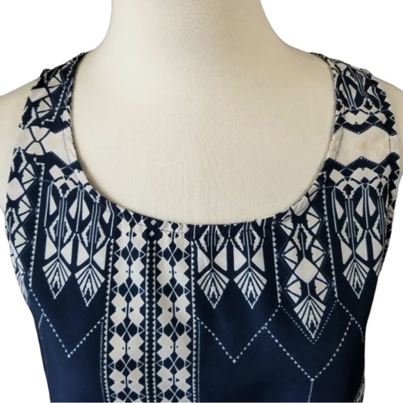 Olive & Oak size large navy & cream top Aztec design scoop neck back zipper EUC - Picture 2 of 14